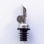 Olive oil pour spout with lid closed - silver